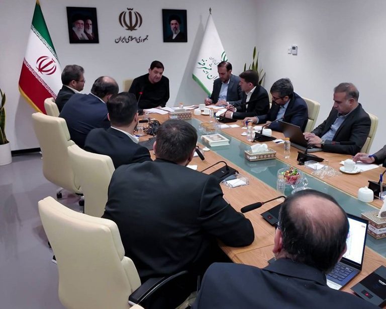 نشست مشترک با مشاور و دستیار رهبری با اعضای هیات مدیره پتروشیمی‌های کشور