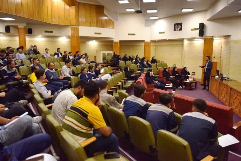 آموزش مهارت‌های مقابله با پیامدهای روان‌شناختی بحران‌ها برای کارکنان پتروشیمی تبریز