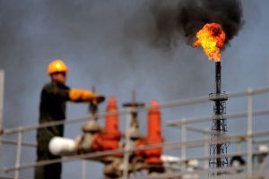 مطالبه کارکنان عملیاتی نفت