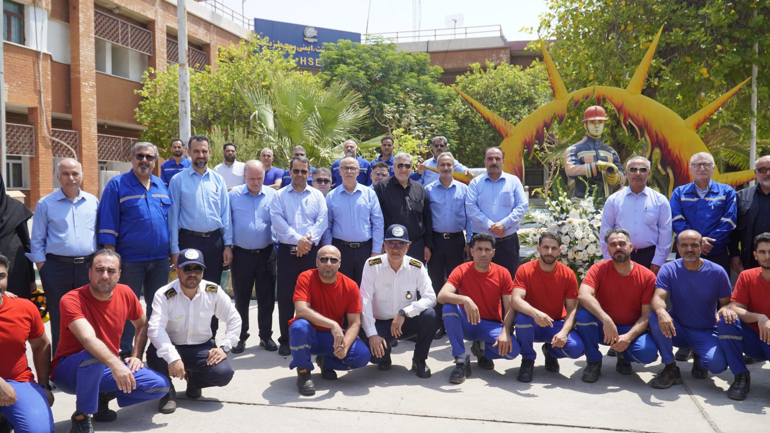 گرامیداشت جان‌باختگان حادثه میترینگ پتروشیمی بندر امام