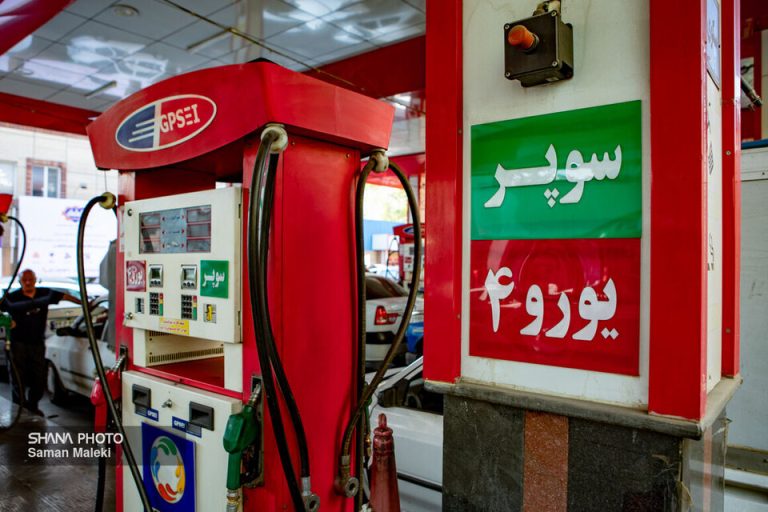 بنزین سوپر وارداتی در بورس انرژی به لیتری ۱۱۱ هزار تومان رسید