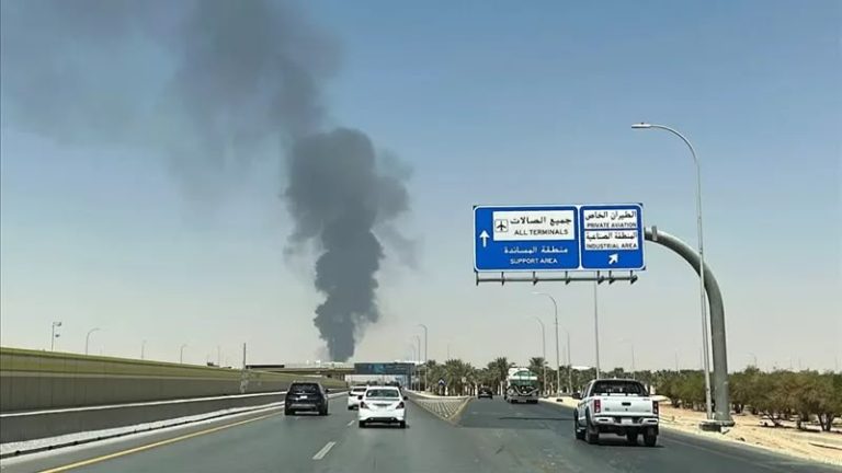 آتش‌سوزی مخزن سوخت آرامکو در نزدیکی فرودگاه ریاض