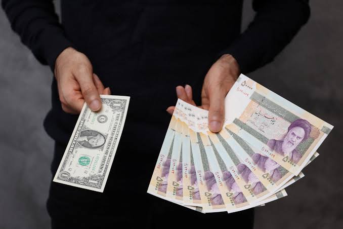 دلار از بورس جلو زد؛ بازدهی دلاری بیشتر صنایع منفی شد