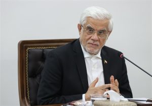 عارف: امسال بنزین وارد نمی کنیم؛ تکلیف واردات ۱۰ میلیون لیتری چیست؟