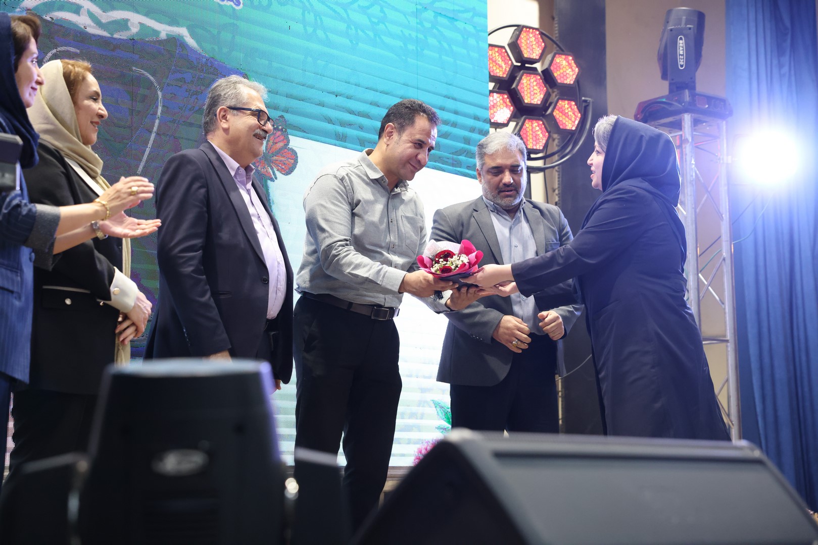برگزاری مراسم تجلیل از پرستاران با مشارکت پالایشگاه آبادان